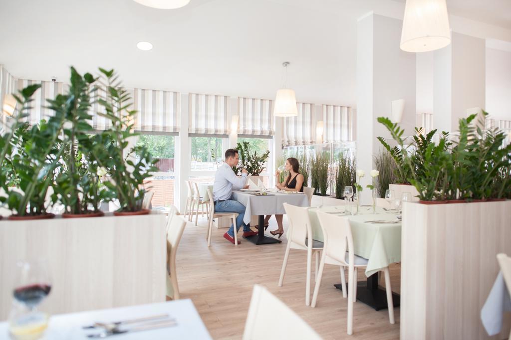 Hotel Cesarskie Ogrody Swinoujscie Kültér fotó